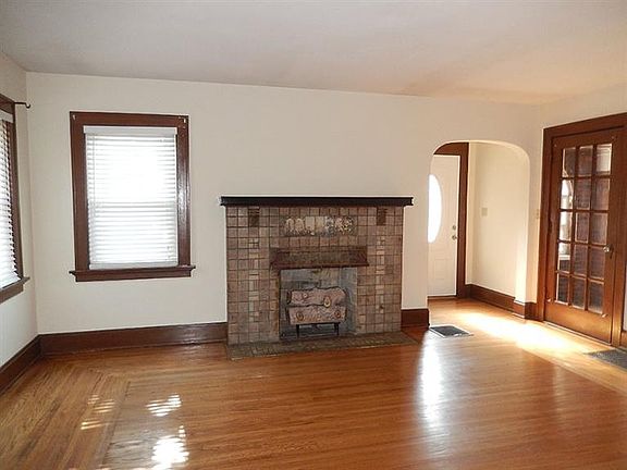 3rd image of 5335 Grafton Ave