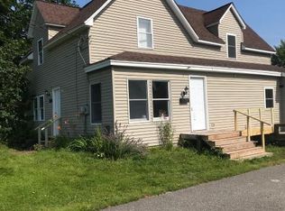 6 Libby St, Lincoln, ME 04457