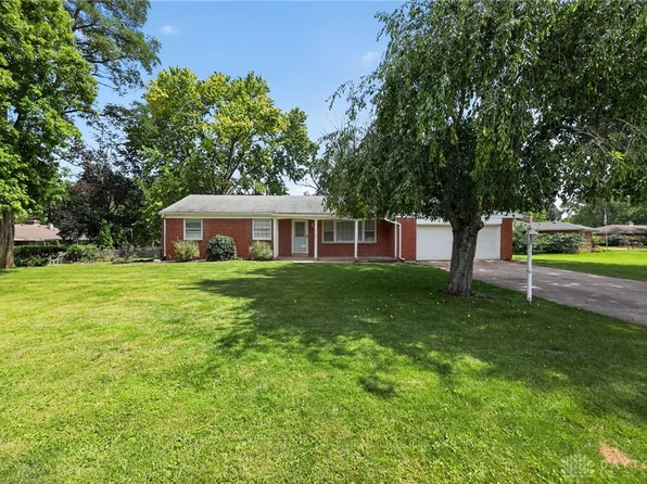 1186 Stanwick Dr, Dayton, OH 45430