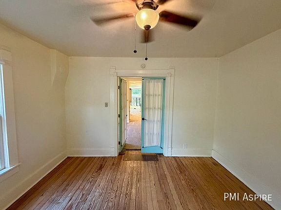 3rd image of 1722 Grove St