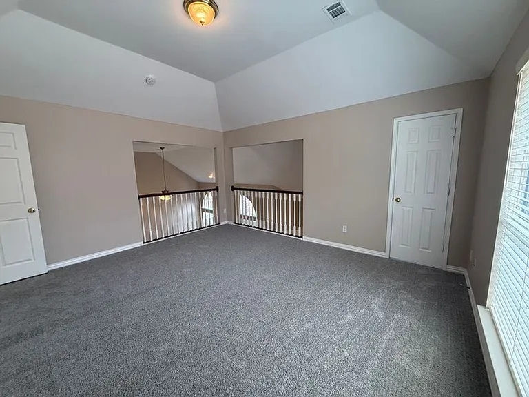 2321 Flanders Ln — Photo 11