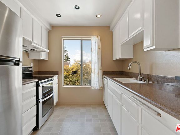 4th image of 8308 Summertime Ln #308