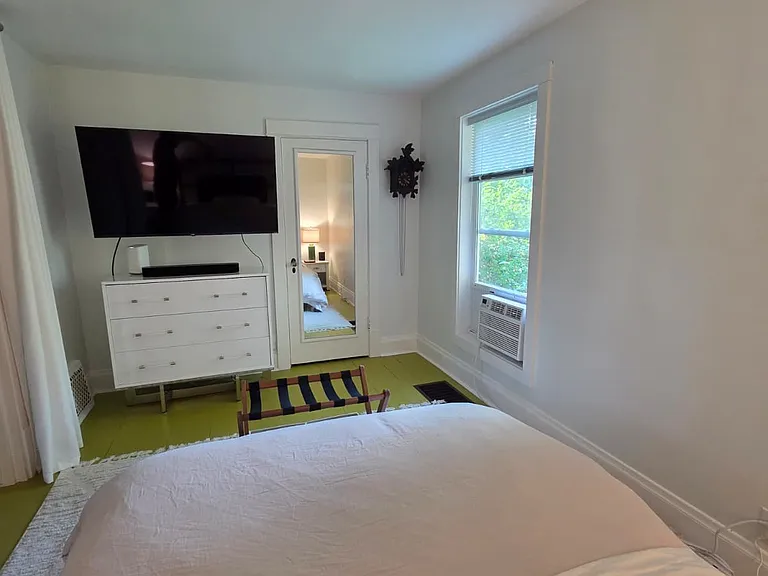 605-2 N 70 E — Photo 18