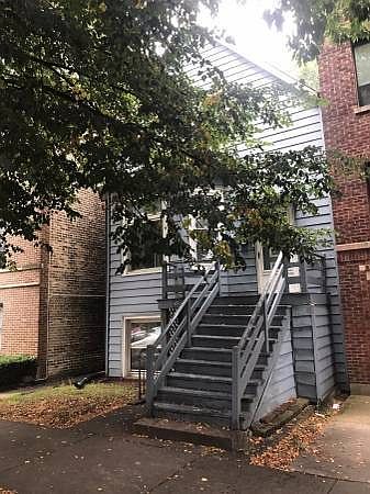 1st image of 3908 N Janssen Ave Unit G