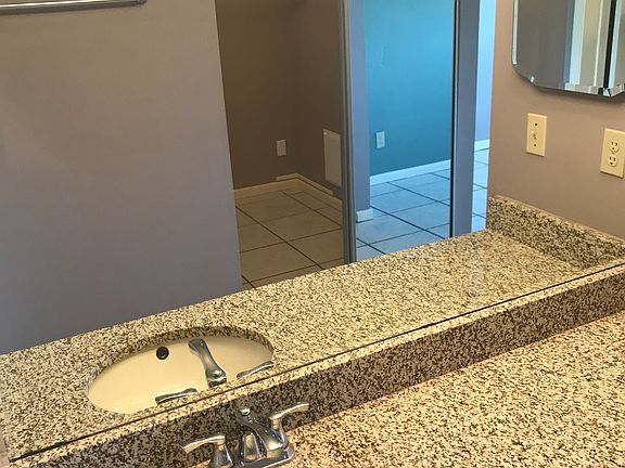 5th image of 300 Columbia Dr APT 1204