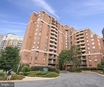 4808 Moorland Ln APT 204, Bethesda, MD, 20814