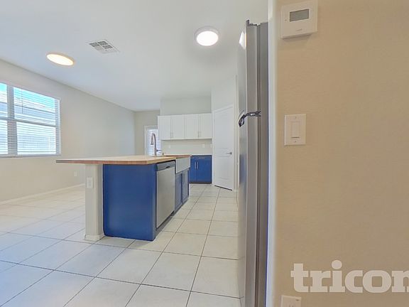 4th image of 30928 W Picadilly Rd