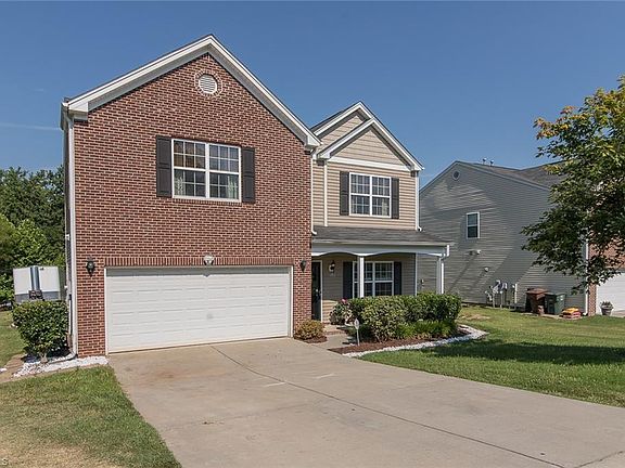3rd image of 405 Stoney Run Dr