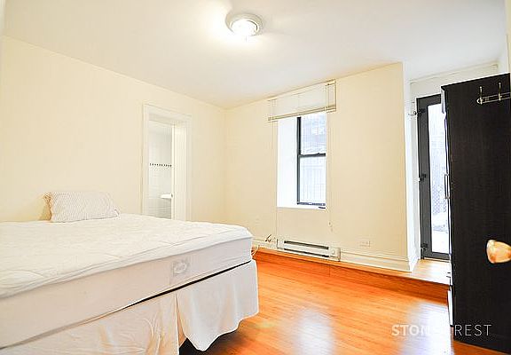 3rd image of 521 W 122nd St #G