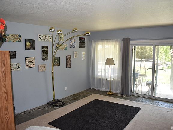 4th image of 988 Tillman Ln