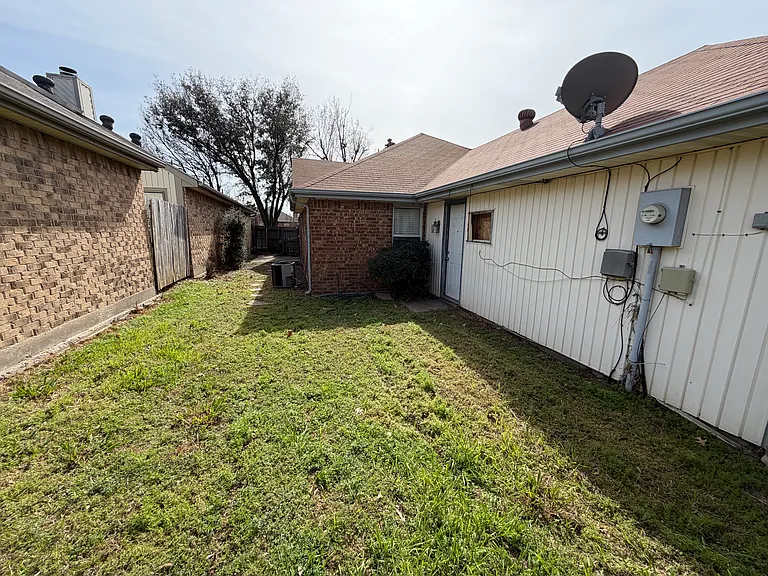 1519 Windmill Ln — Photo 13