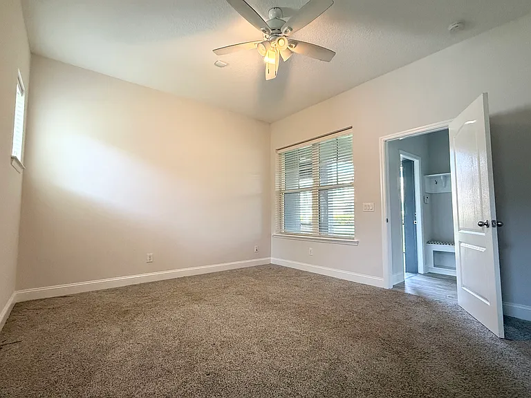 13836 Sachs Ave — Photo 11