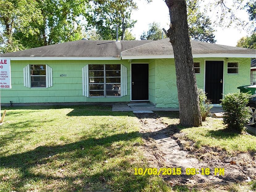1st image of 7438 Lakewood Dr