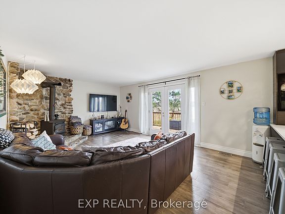4th image of 6892 Boundary Rd