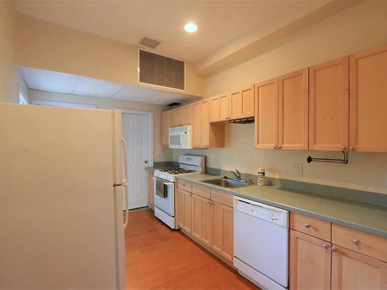 24 Tufts St #2 — Photo 8