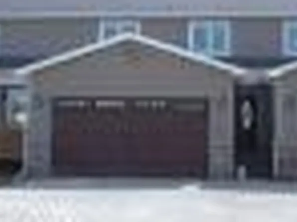 2304 Prairie Oak Dr, Dickinson, ND 58601
