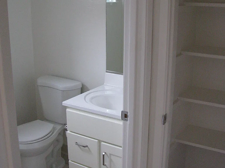 125 Raymond St — Photo 9
