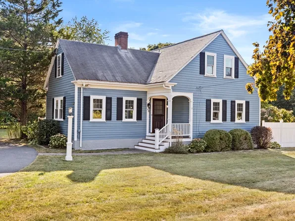 44 Pembroke St, Kingston, MA 02364