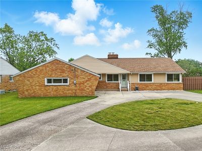 5871 Graydon Dr, Seven Hills, OH, 44131
