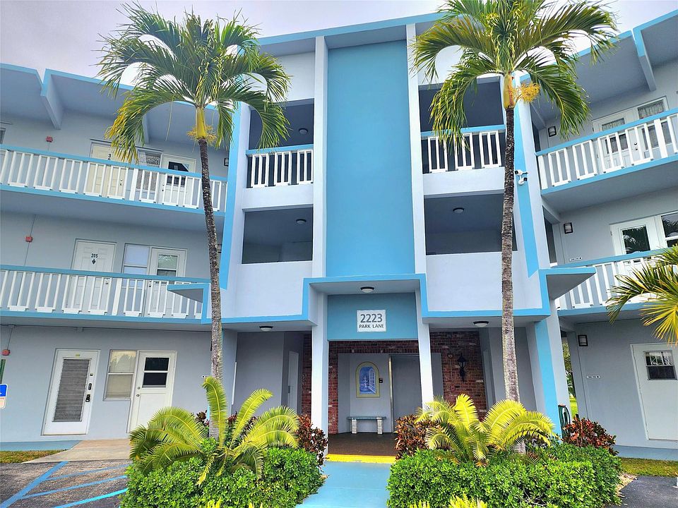 1st image of 2223 Park Lane #105