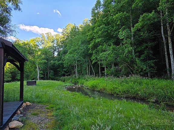 2nd image of 3205 Sheets Gap Road