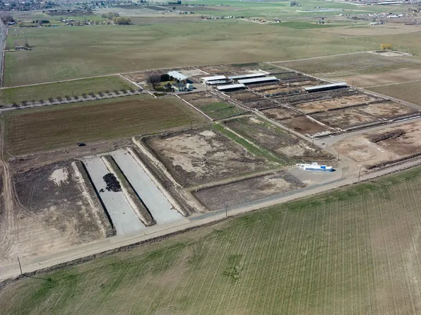 971 Vanbelle Rd, Richland, WA 99352