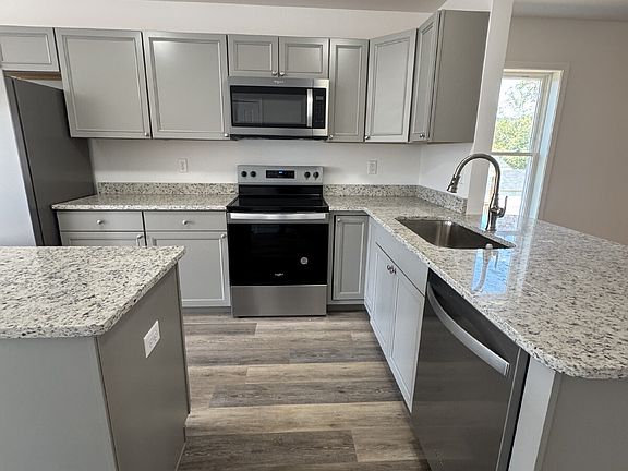 4th image of 230 Quinn Hill Ln