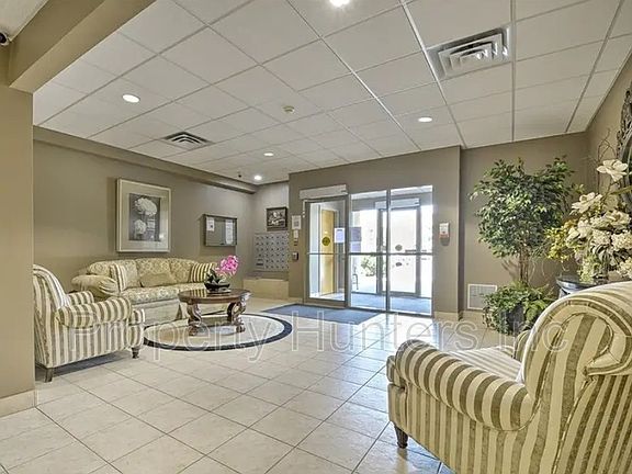 4th image of 315 Village Grove Dr Unit 407