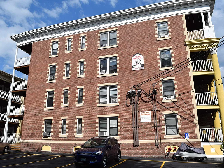 610 Union St #104 — Photo 2