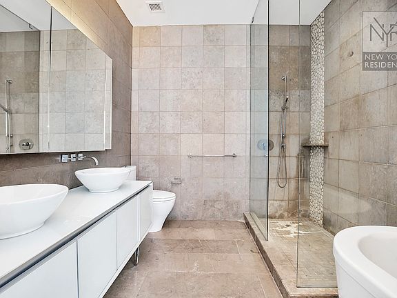 5th image of 247 W 46th St APT 4102