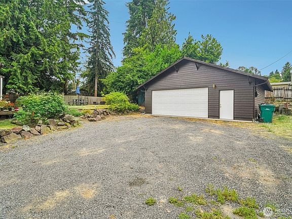 5th image of 23716 Locust Way