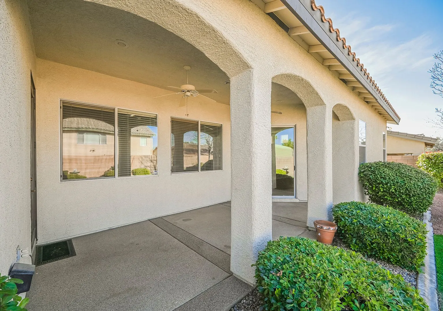 Beautifl 1 Story in Henderson — Photo 2