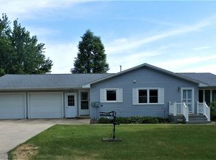 606 7th St, Alton, IA 51003
