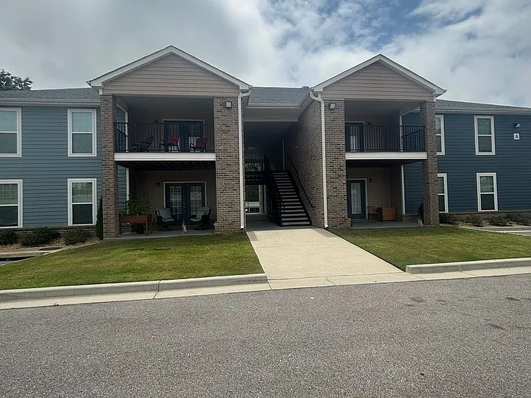 3943 Winchester Rd — Photo 1