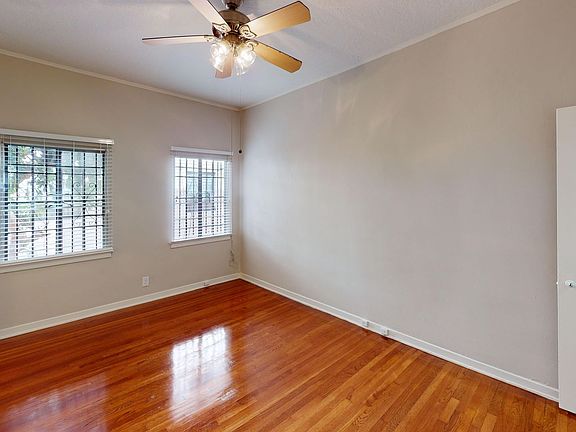 3rd image of 851 S Mansfield Ave APT 104