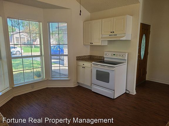 4th image of 7908 Gardengate Ln
