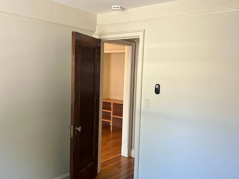 Mayflower Apartments — Photo 85