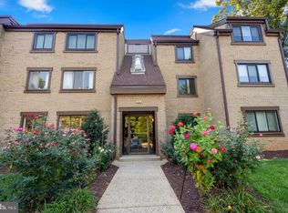 1627 Parkcrest Cir, Reston, VA 20190