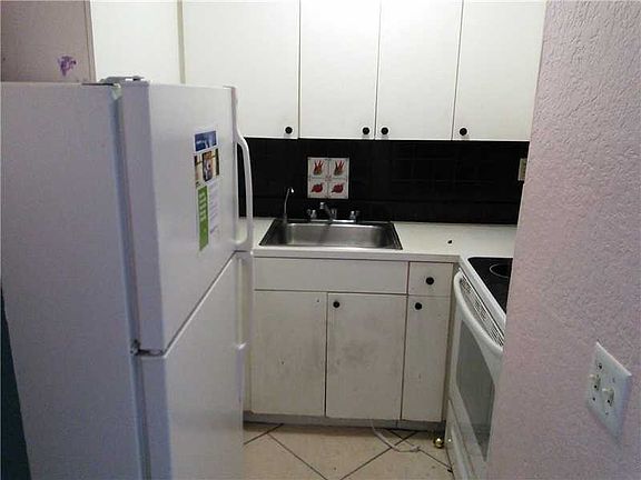 2nd image of 3723 NW 17th Ave APT 10