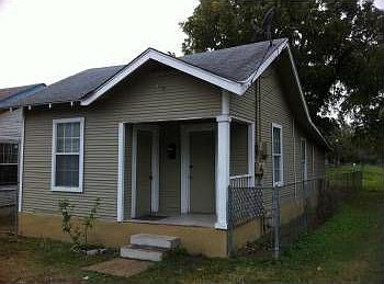 1st image of 811 N Navidad St