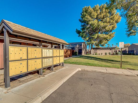 3rd image of 629 N Mesa Dr APT 2