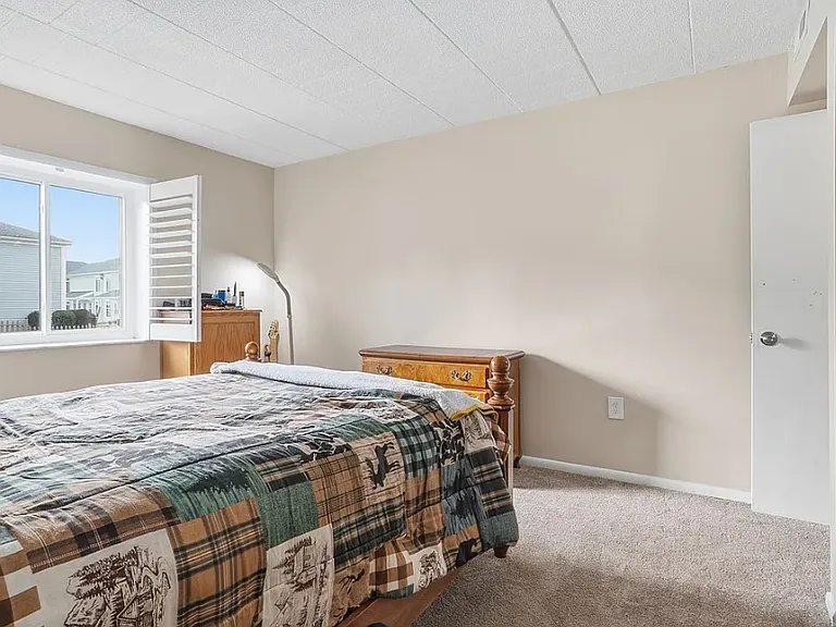 203 Piper Ln — Photo 7