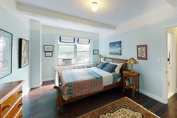 Sold by Compass | media 10