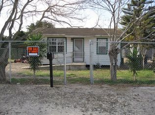 705 N Duval St, Mathis, TX 78368
