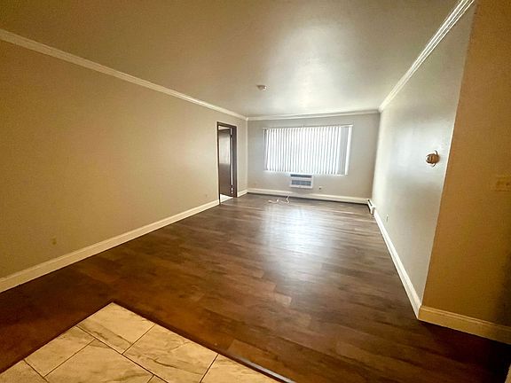 3rd image of W155N11352 Sylvan Cir #16