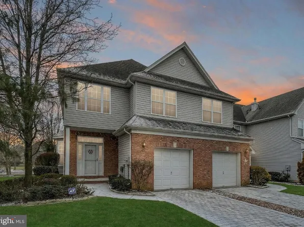 62 Shelley Cir, East Windsor, NJ 08520