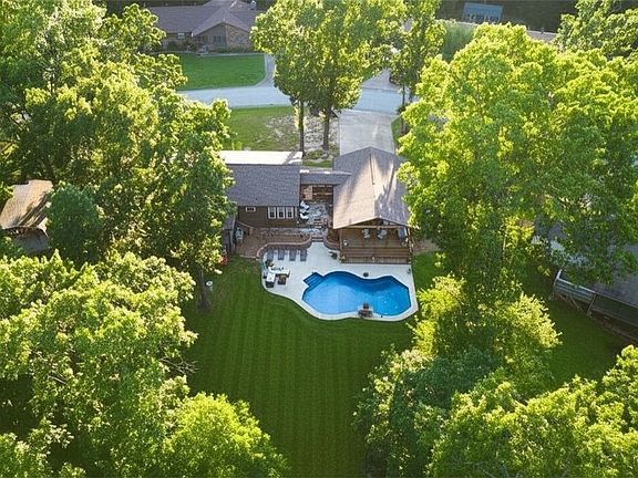 4th image of 8670 Wild Cherry Dr