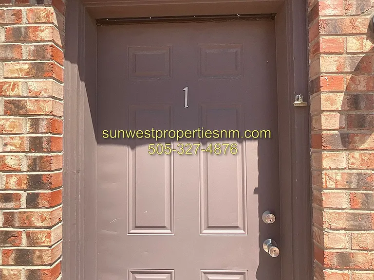 2800 Parque De Oeste Dr — Photo 2