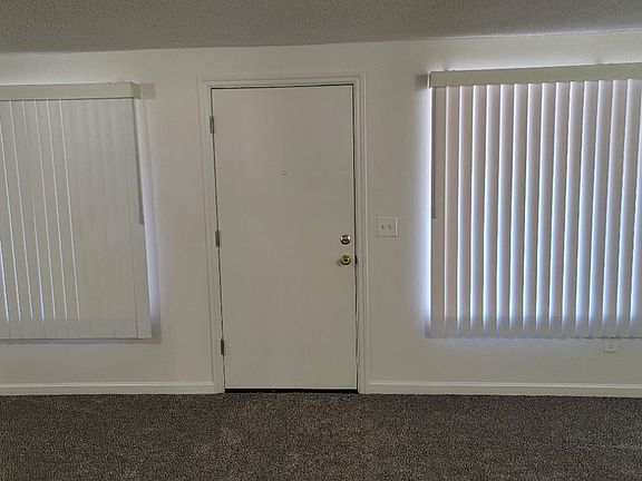 3rd image of 715 E 19th St #36
