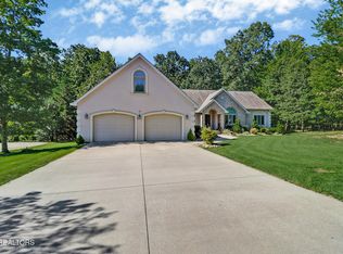 104 Hickory Ridge Ln, Fairfield Glade, TN 38558